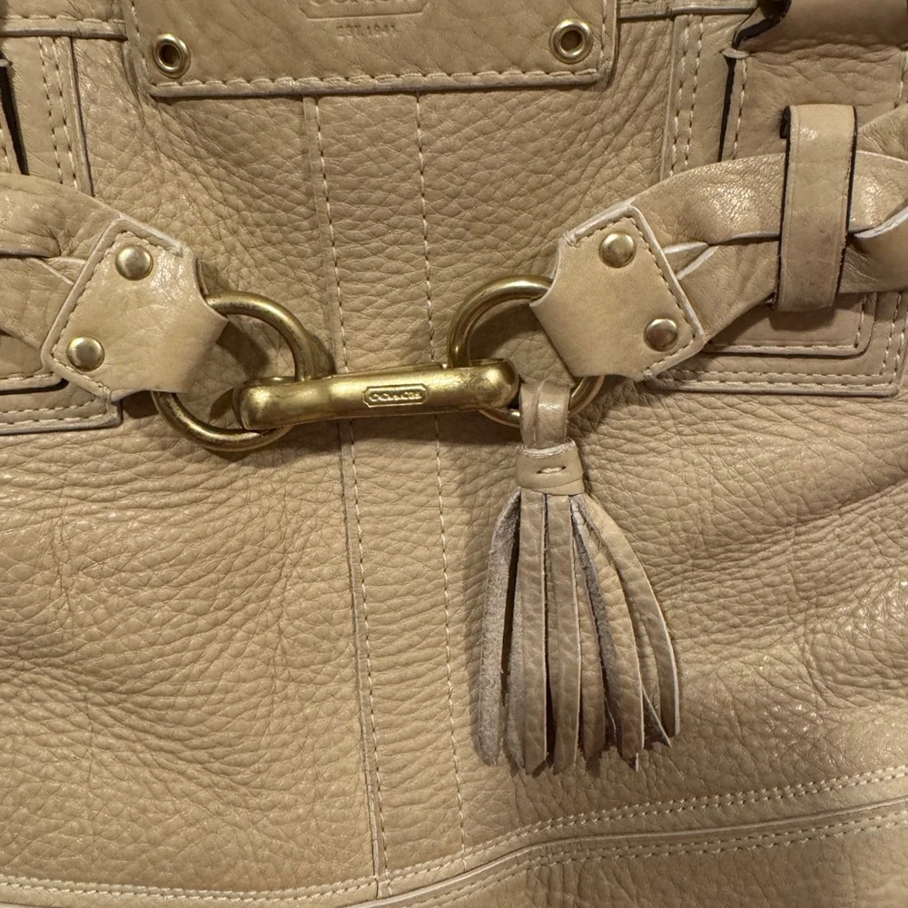 Vintage Coach Purse in pebbled tan leather